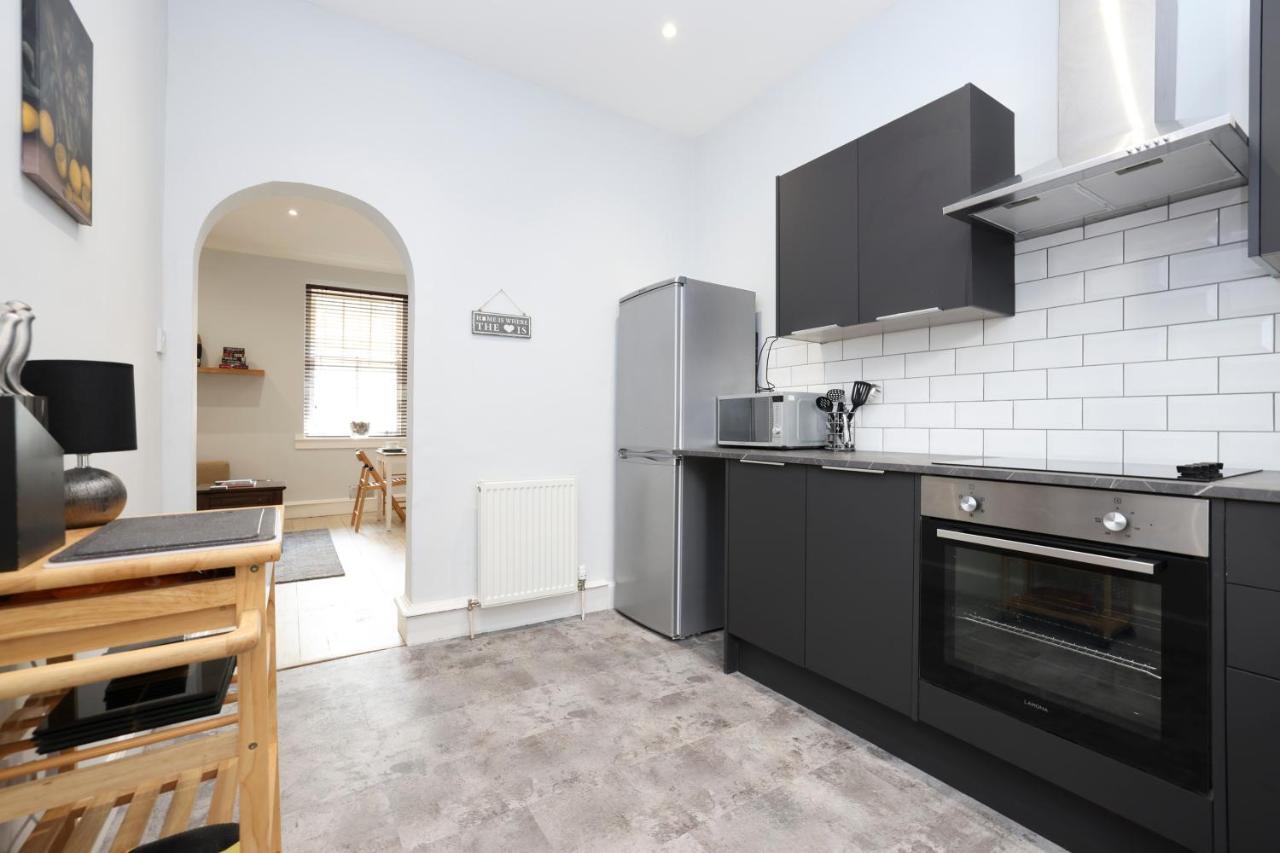 Stunning 2 Bed Apt Nr The Royal Mile & The Castle 爱丁堡 外观 照片